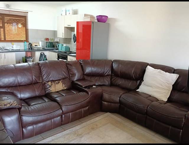 3 BEDROOM TOWNHOUSE FOR SALE IN ALBERTSDAL